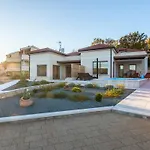 Vila Ema *
